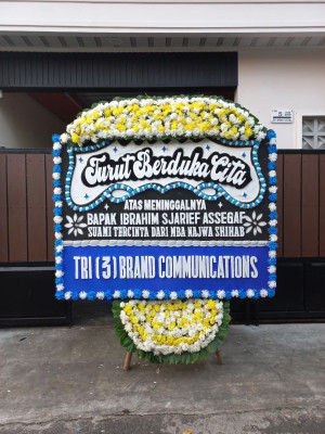 Papan Bunga Duka di Lamper Kidul